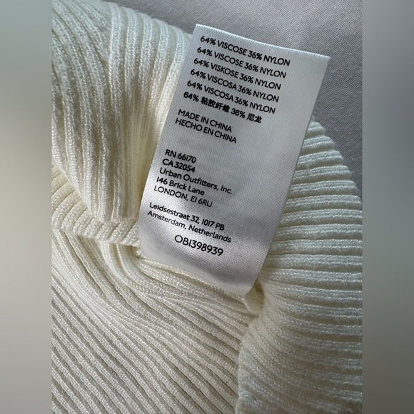 Cream Ribbed Sleeveless Top - Picture 5 of 9